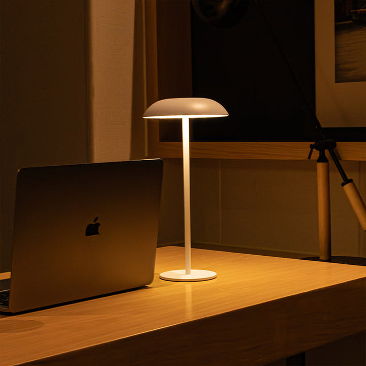 Chicago Table Lamp