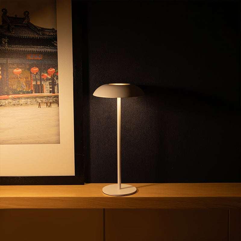 Chicago Table Lamp