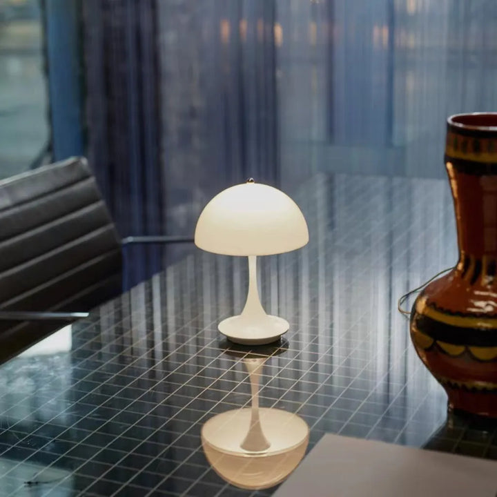 Madrid - Rechargeable Table Lamp