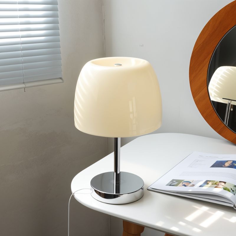 Verona - Bauhaus Table Lamp