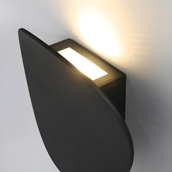 Dusk - Wall Lamp